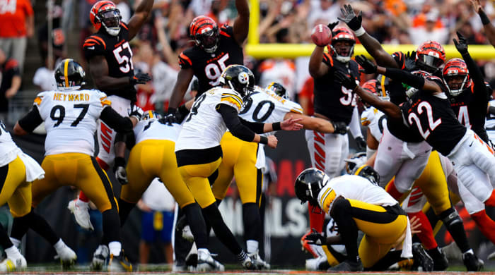 Chris Boswell makes the game-winning kick against the Bengals.